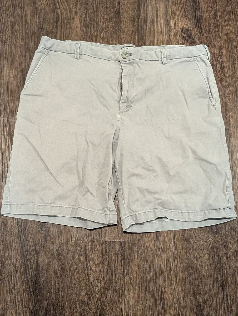 Izod Men's Light Gray Cotton Shorts